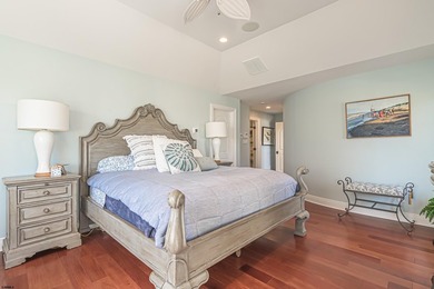 LOCATION. LOCATION. LOCATION. An exceptionally rare opportunity - photo 22
