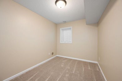 Welcome to Forest Ridge Lane! Originally built by Kingman Homes - photo 27