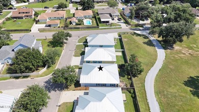 Welcome to this beautifully maintained 3-bedroom, 2-bath home - photo 28