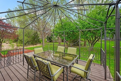 Welcome to Forest Ridge Lane! Originally built by Kingman Homes - photo 28