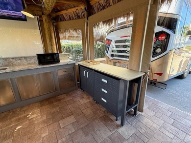 A SPORT LOVER'S DREAM WITH PRIVACY AND COMFORT! Perfectly - photo 10