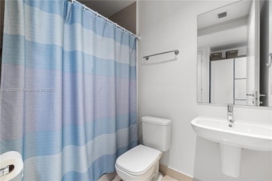 Echo Aventura, designed by architect Carlo Ott, features