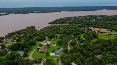 Welcome to lake living at its finest in the desirable Timberlane - photo 12