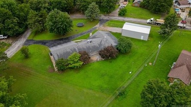Welcome to lake living at its finest in the desirable Timberlane - photo 15
