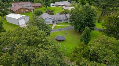 Welcome to lake living at its finest in the desirable Timberlane - photo 16