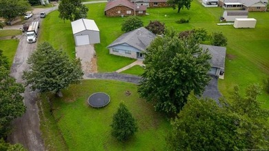 Welcome to lake living at its finest in the desirable Timberlane - photo 17