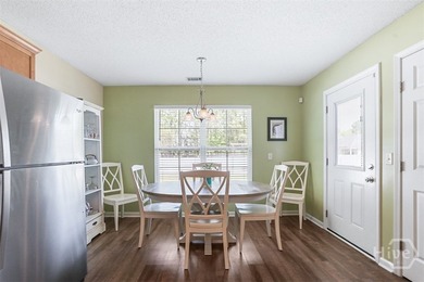 This Home Features A Split Floor Plan And Is In Excellently - photo 9