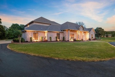 (private lake, pond, creek) Home For Sale in Paris Texas