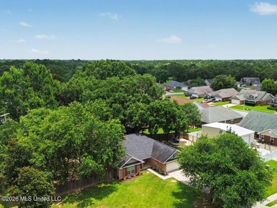 Adorable and well-maintained home featuring a newer A/C system - photo 2