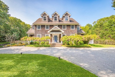 Just imagine pulling into your gated, stunning, traditional home - photo 2