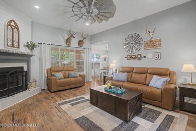 Adorable and well-maintained home featuring a newer A/C system - photo 5