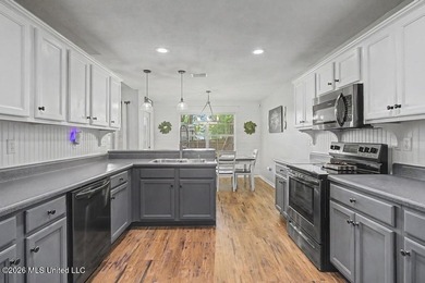 Adorable and well-maintained home featuring a newer A/C system - photo 10
