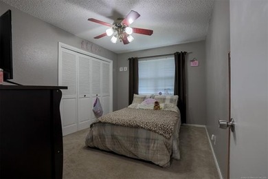 Welcome to lake living at its finest in the desirable Timberlane - photo 42