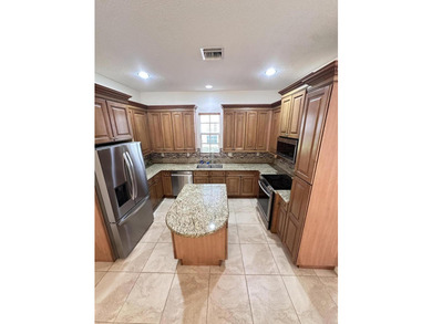 Impeccably maintained and presented in like-new condition, this - photo 10