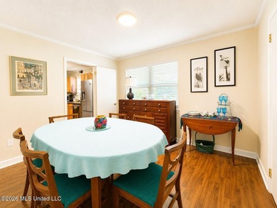 This 3 bedroom, 2 bath home is a spacious ranch-style home - photo 7