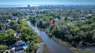 **WATERFRONT**MINS FROM BEACH**FULL RENOVATION** Welcome to this - photo 13