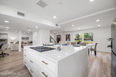 **WATERFRONT**MINS FROM BEACH**FULL RENOVATION** Welcome to this - photo 31
