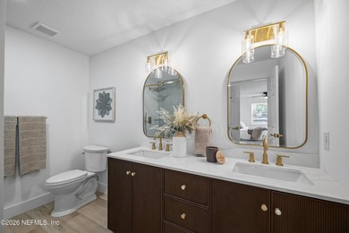 **WATERFRONT**MINS FROM BEACH**FULL RENOVATION** Welcome to this - photo 43