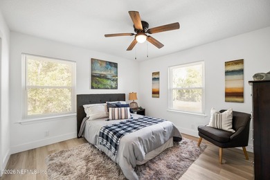 **WATERFRONT**MINS FROM BEACH**FULL RENOVATION** Welcome to this - photo 46
