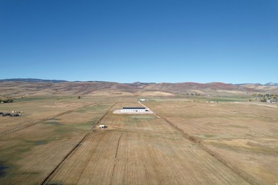 This is a one of a kind property! Lake access, and an 18,000 - photo 29