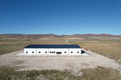 This is a one of a kind property! Lake access, and an 18,000 - photo 30
