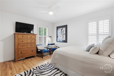 This house is a designer's dream. Flooded with sunlight, floor - photo 30