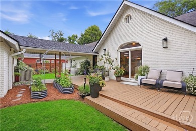 This house is a designer's dream. Flooded with sunlight, floor - photo 36