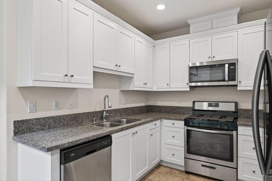 Modern Coastal Living in Ventura's Solana Heights. Discover the - photo 10
