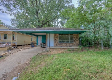 GREAT investment property to add to your rental portfolio. Home - photo 1