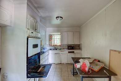 GREAT investment property to add to your rental portfolio. Home - photo 3