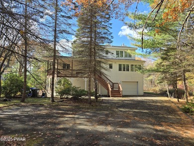 Hemlock Lake Home For Sale in Lords Valley Pennsylvania