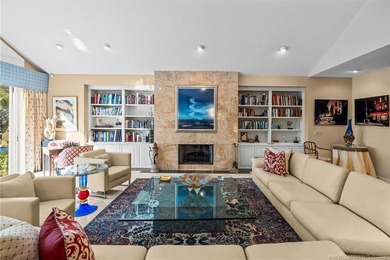 A truly exceptional offering within a secure gated enclave - photo 10