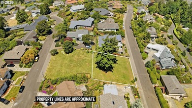 Perched atop the desirable Telegraph Hill in Coos Bay, this - photo 2