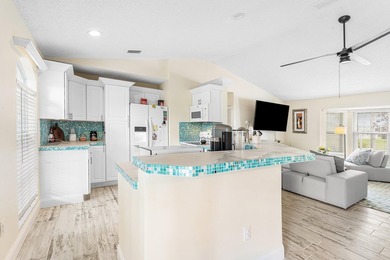 This beautifully remodeled house is ready for you to call it - photo 11