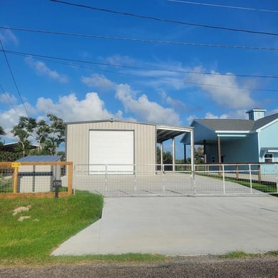Barndominium ready for you! Fully fenced and gated, Septic - photo 17