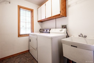Welcome to this meticulously maintained Gallagher & Henry - photo 26