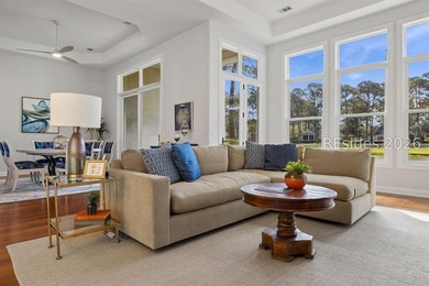 Move-in ready with a recently refinished pool. This beautifully - photo 8