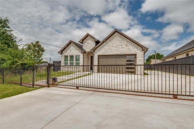 Lake Home Sale Pending in Gun Barrel City, Texas