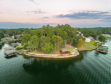 Lake Hamilton Home For Sale in Hot Springs Arkansas