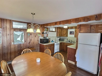 Charming Lake Sylvia Cottage, nestled on the scenic shores of - photo 12