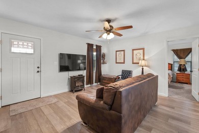 Welcome to 211 Crestview in Burnet, TX Charming, move-in ready - photo 15