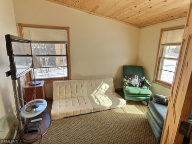 Charming Lake Sylvia Cottage, nestled on the scenic shores of - photo 20