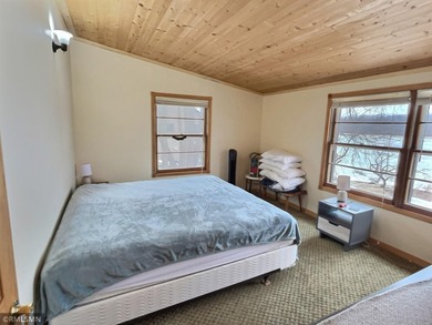 Charming Lake Sylvia Cottage, nestled on the scenic shores of - photo 21