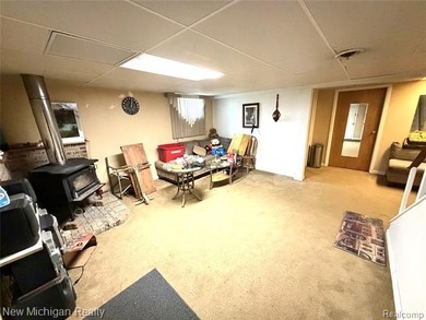 This spacious ranch offers a rare opportunity to enjoy lake - photo 25