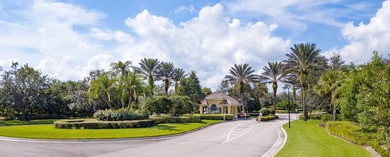 Lakes at Tradition! Beautifully updated 2/2/2 Villa. Interior - photo 25