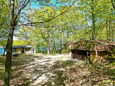 Charming Lake Sylvia Cottage, nestled on the scenic shores of - photo 28