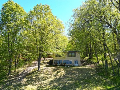 Charming Lake Sylvia Cottage, nestled on the scenic shores of - photo 29