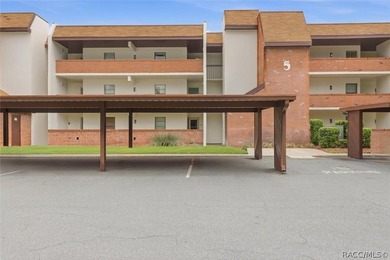 Welcome to easy, maintenance-free living in desirable Cypress - photo 3