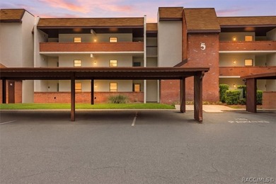 Welcome to easy, maintenance-free living in desirable Cypress - photo 4