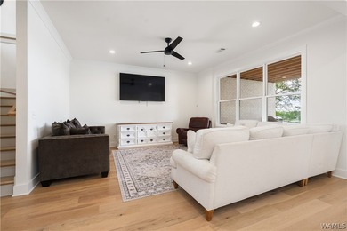 Back on the market with major lifestyle upgrades - a new pool - photo 35
